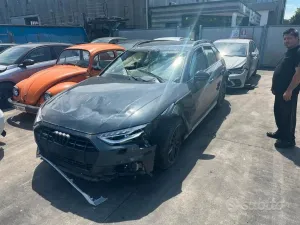 Audi AUTO SINISTRATA