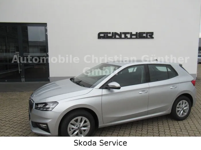 Skoda Fabia Selection 1.0 TSI 85 KW DSG LED SH KAMERA