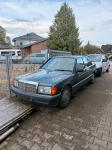 Mercedes-Benz Mercedes 190e 2.3