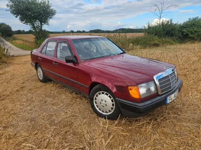 Mercedes-Benz 200