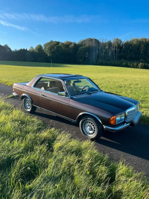 Mercedes-Benz Mercedes 230 CE Coupé (C123)  H-Zulassung...