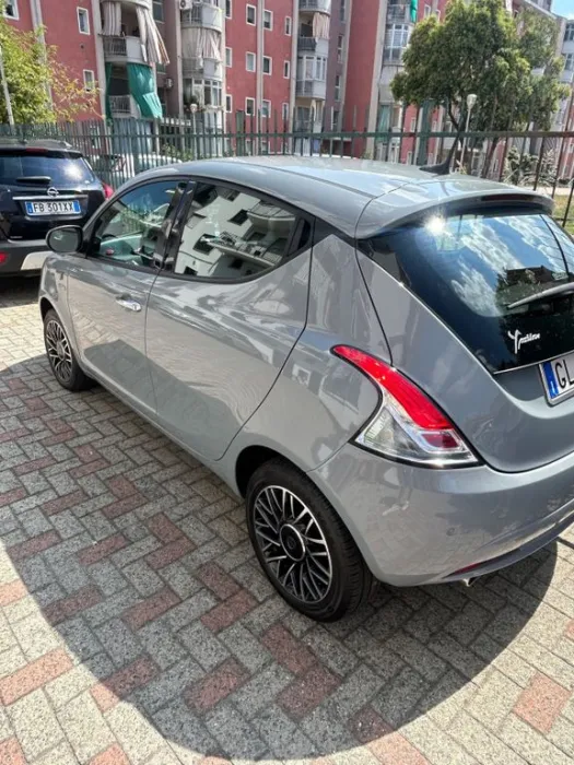 Other Ypsilon 1.0 FireFly 5 porte S&S Hybrid Alberta F
