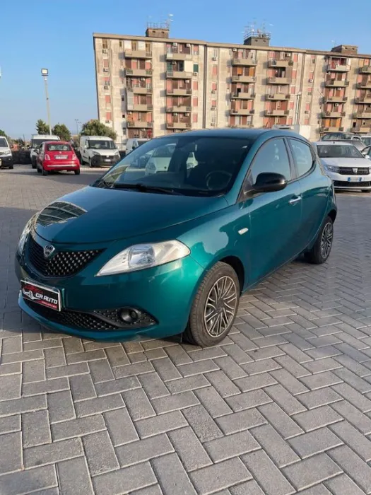 Lancia Ypsilon 1.3 MJT 95 CV S&S Platinum