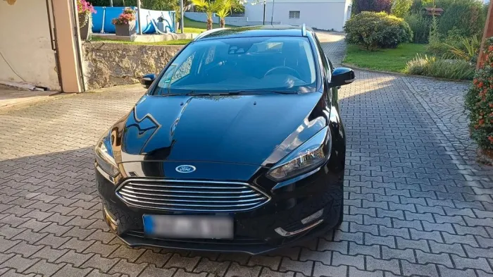 Ford Verkaufe Ford Focus Titanium Kombi