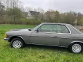 Mercedes-Benz 230