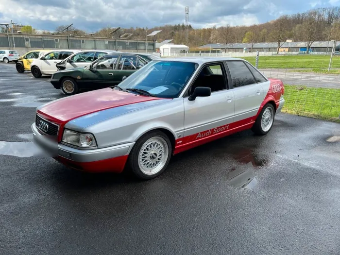 Audi 80 2.0E Top Neu Lackiert