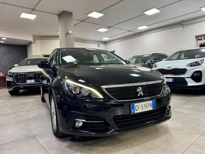 Peugeot 308 1.5 BlueHDi 130cv EAT8 Business 2021
