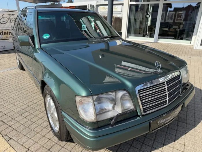 Mercedes-Benz E 280, 1.Hand ,LEDER, KLIMA,SCHIEBEDACH, uvm.