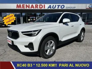 Volvo XC40 B3 automatico Essential 12.485 KM!! P