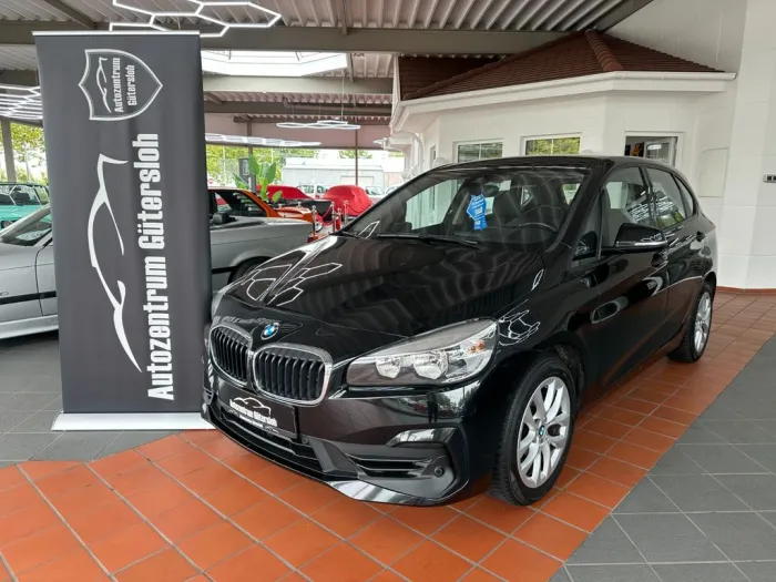 BMW 218i Active Tourer Advantage * 2. Hand *