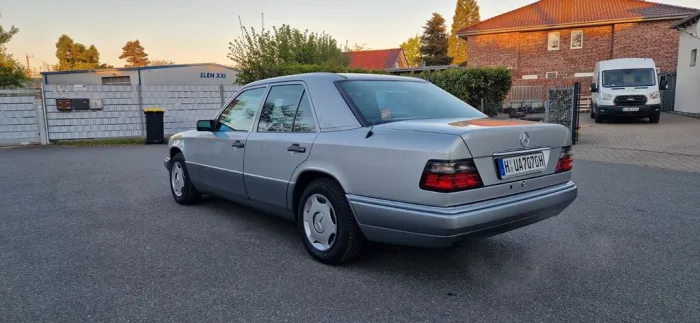 Mercedes-Benz E 280 Oldtimer Sammlerstück orig.101573 km