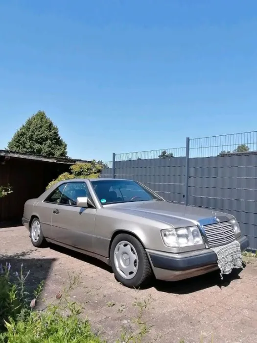 Mercedes-Benz W124 230 Coupe