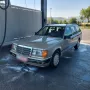 Mercedes-Benz S124 Mercedes 230TE aus 1988