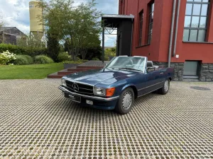 Mercedes-Benz SL 560