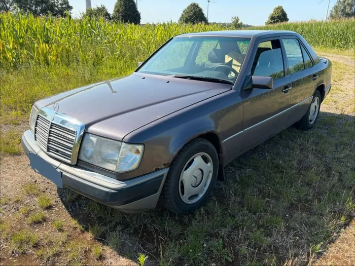 Mercedes-Benz W124 200D Sportline Bornit