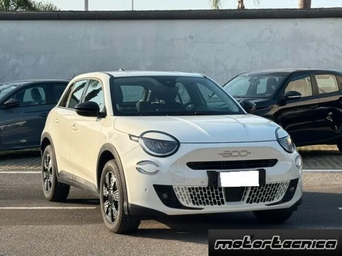 Fiat 600 Hybrid 145 CV DCT MHEV Icon FULL OPTION