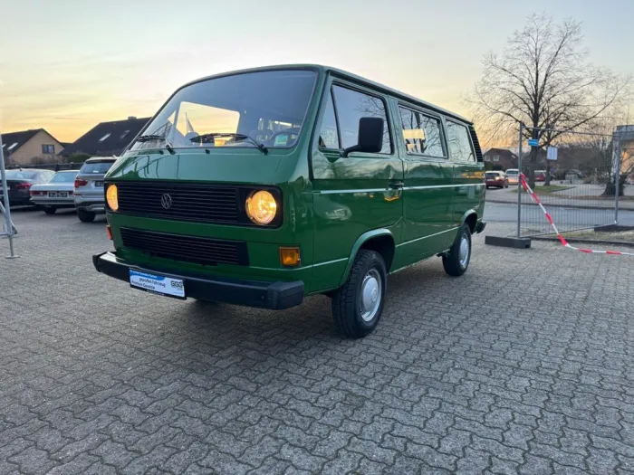 Volkswagen T3 Caravelle 9 Sitzer Diesel , H-Zulassung