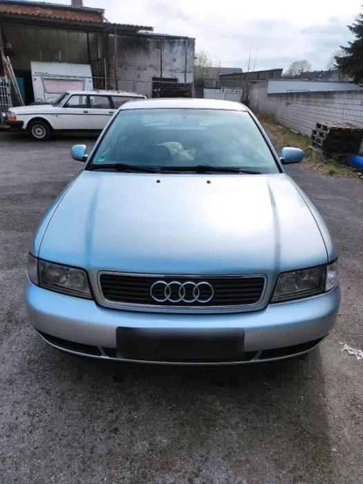 Audi AUDI A4 B5 2,6 V6  AUTOMATIK GETRIEBE