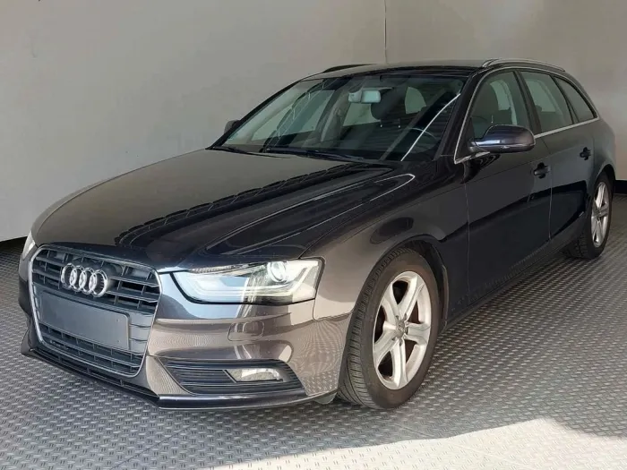 Audi A4 AVANT AMBITION FACELIFT *BI-XENON NAVI PDC*