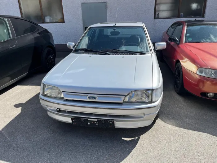Ford Orion 1.4 Ghia - AUTOMATIK - 19.181 KM - TÜV NEU