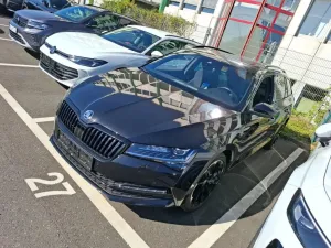 Skoda Superb Combi 2.0 TDI Sportline °Pano°360°AHK°DCC