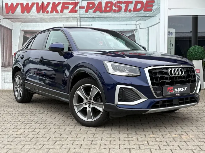 Audi Q2 30 TFSI advanced LED KAMERA TEMPOMAT AHK