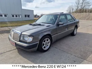 Mercedes-Benz 220 E W124 AUTOMATIK SCHIEBEDACH KEIN TÜV