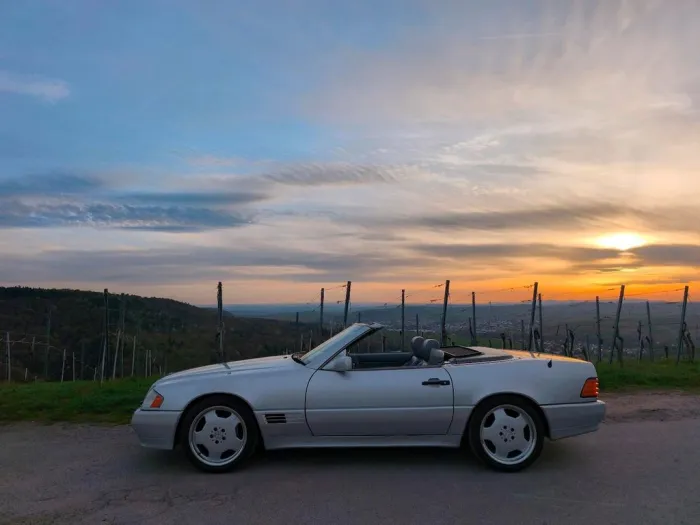 Mercedes-Benz komplett revidiert  Mercedes Benz SL300 2...