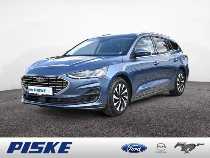 Ford Focus Titanium SHZ KAMERA NAVI ACC FACEL. LED