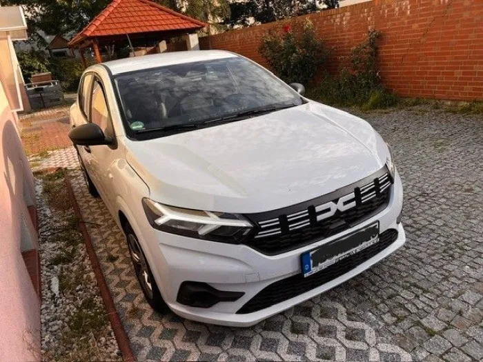 Dacia Sandero TCe 90 Essential Essential