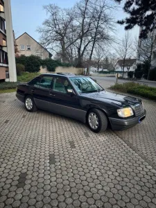 Mercedes-Benz Mercedes E 320