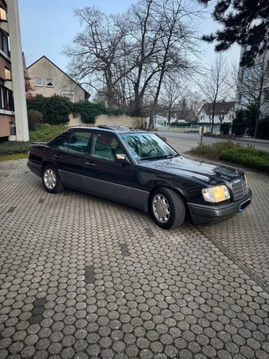 Mercedes-Benz Mercedes E 320