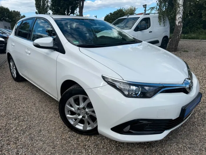 Toyota Auris Comfort*2.HD*Klima*Navi*Kamera*TÜV NEU