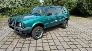 Volkswagen VW Golf Country
