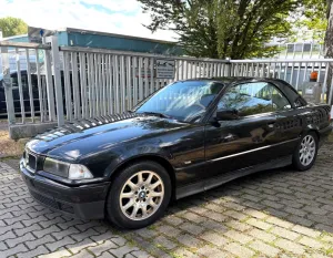 BMW 320i Cabrio M-Paket Leder Cabrio 