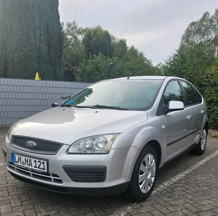 Ford focus 1.6 TÜV 06.2027
