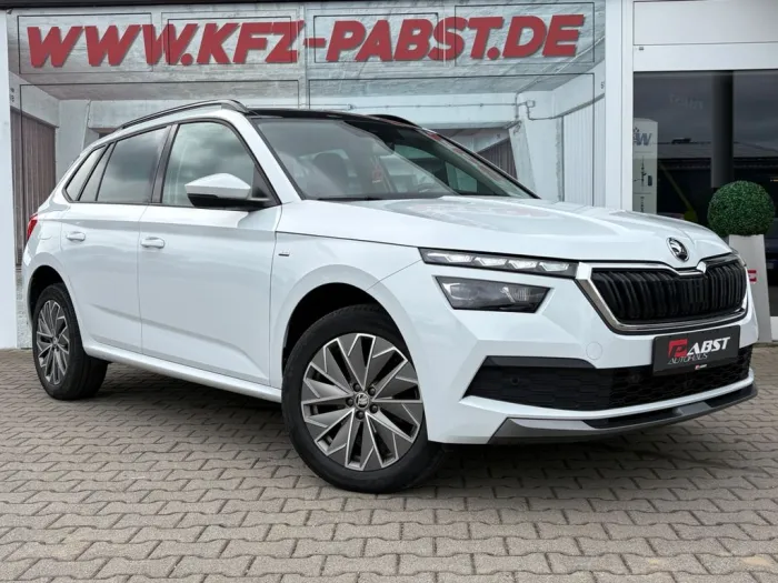Skoda Kamiq Clever LED ACC FSH PANO NAVI KAMERA