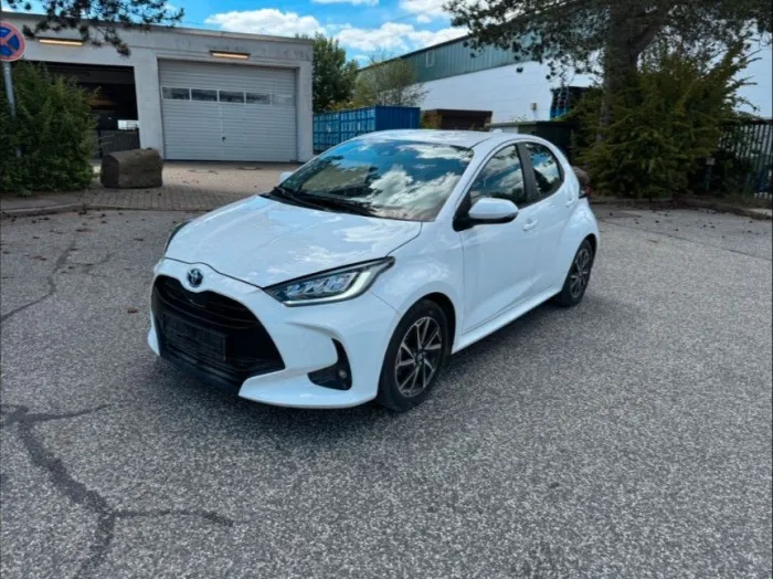 Toyota Yaris 1,5 Hybrid Team Deutschland