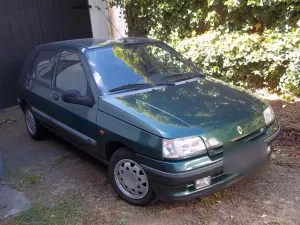 Renault Clio Automatik 1995, 30.000 km fas...