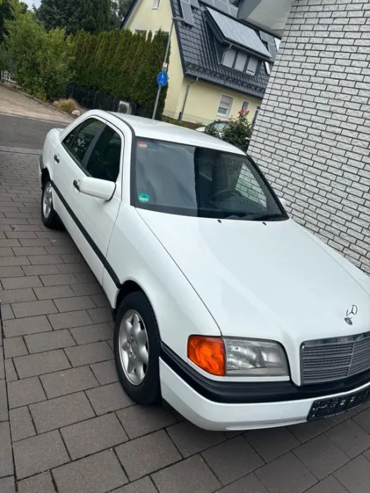 Mercedes-Benz Mercedes c180 h Kennzeichen
