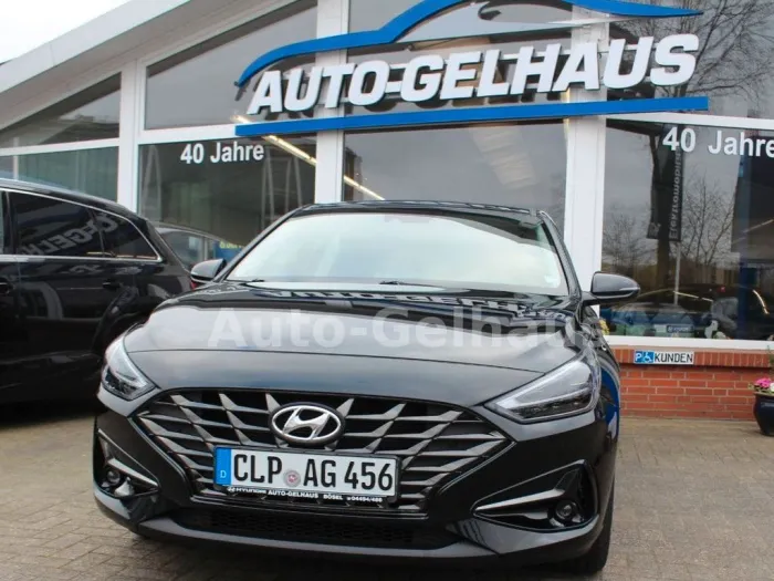 Hyundai i30 Intro Edition, Navi+RFK,Sitz + Lenkradhzg,