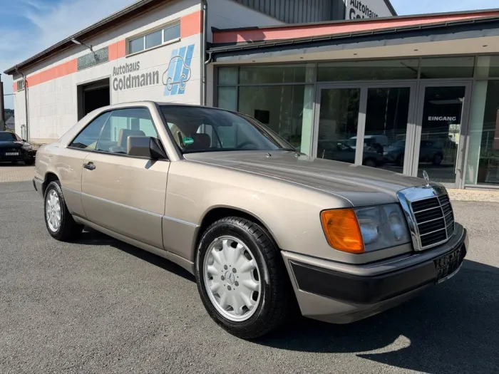 Mercedes-Benz 230 CE Automatik C124 Coupe