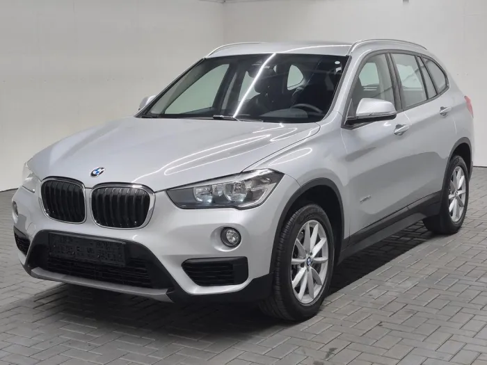 BMW X1 sDrive 18i  Navi/PDC/Tempom./17-LM