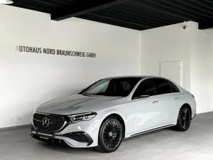 Mercedes-Benz E 220 d AMG Line*Superscreen*Pano*AHK*Night*