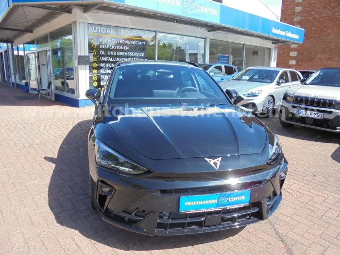 Cupra Leon Sportstourer 1.5 eTSI 110 kW Panorama-Glas