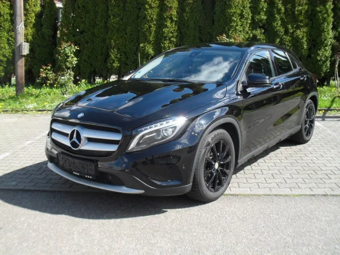 Mercedes-Benz GLA 180 d