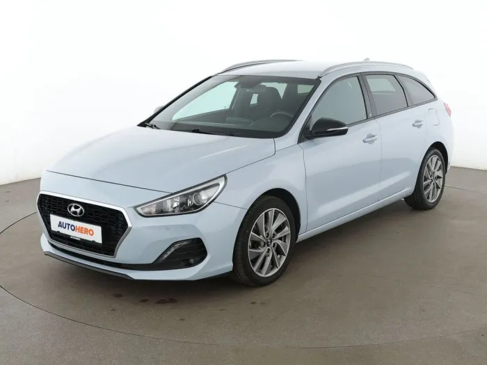 Hyundai i30 1.4 TGDI Style*NAVI*TEMPO*CAM*PDC*SHZ*KLIMA*