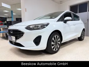 Ford Fiesta Titanium DAB LED PDC Sitzheizung