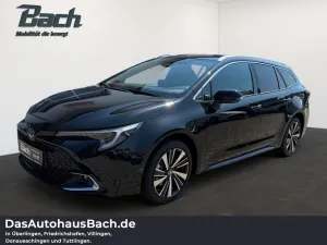 Toyota Corolla 2.0 l Hybrid TS. Teamplayer mit Technik-