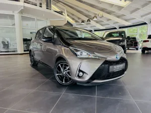 Toyota Yaris HYBRID 1,5 STYLE SELECTION RÜCKFAHRKAMERA